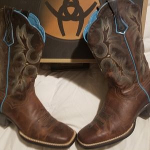 ARIAT Tombstone Wide Square Toe Boots